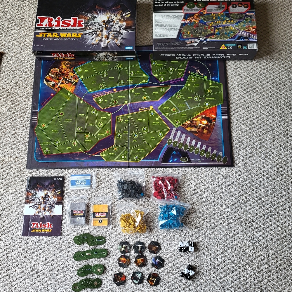 RISK Star Wars Clone Wars Edition Game (Missing only 1 blk troop & 1 tank)